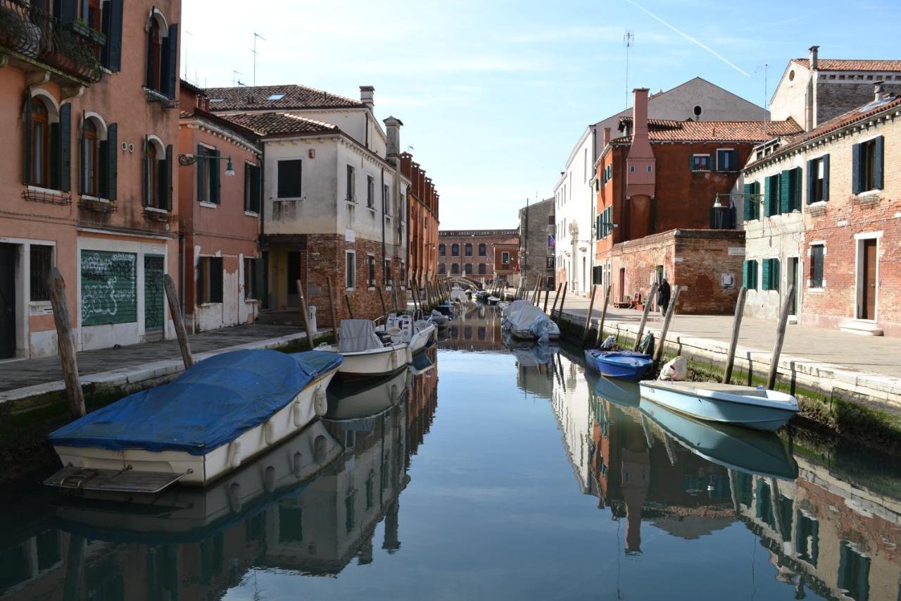 Domus Dea Apartment Venesia Bagian luar foto
