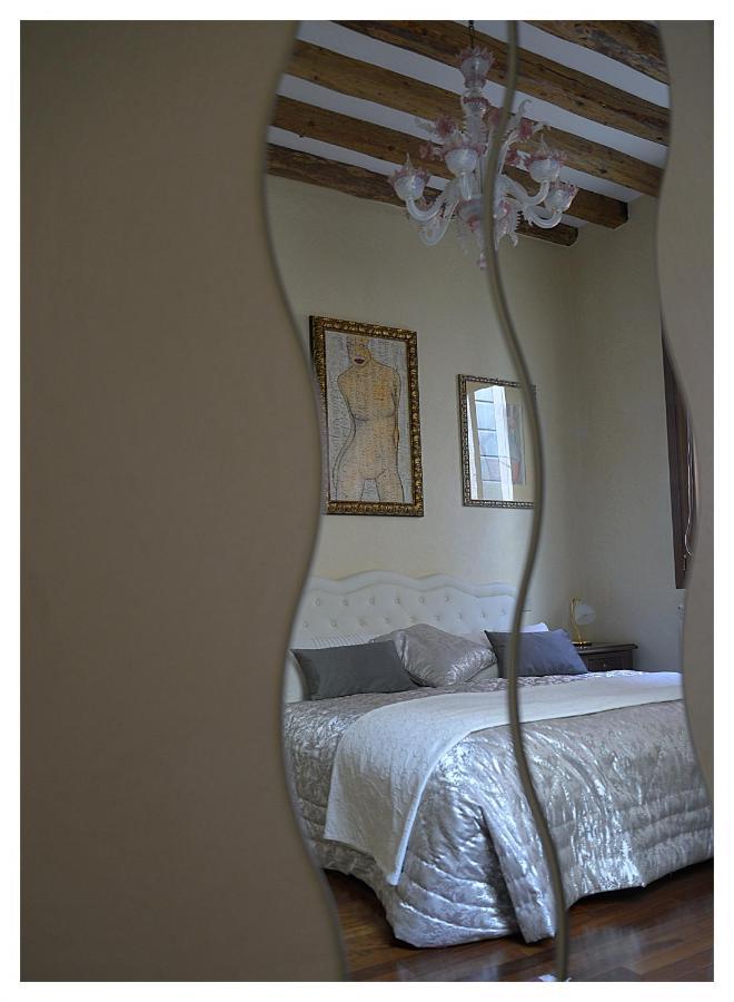 Domus Dea Apartment Venesia Bagian luar foto