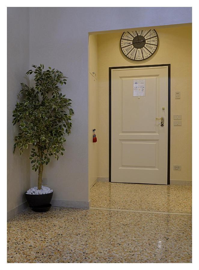 Domus Dea Apartment Venesia Bagian luar foto