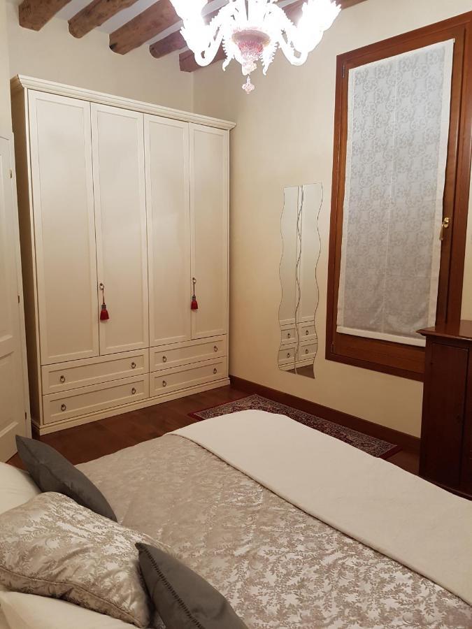 Domus Dea Apartment Venesia Bagian luar foto