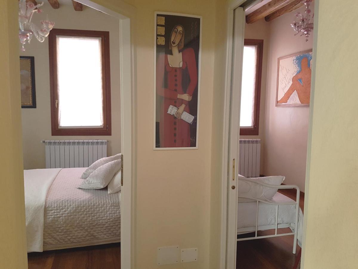 Domus Dea Apartment Venesia Bagian luar foto